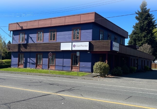 951 Fitzgerald Av, Courtenay, BC for lease - Building Photo - Image 2 of 7