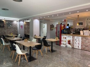 Retail in Barcelona, Barcelona for lease Interior Photo- Image 1 of 19