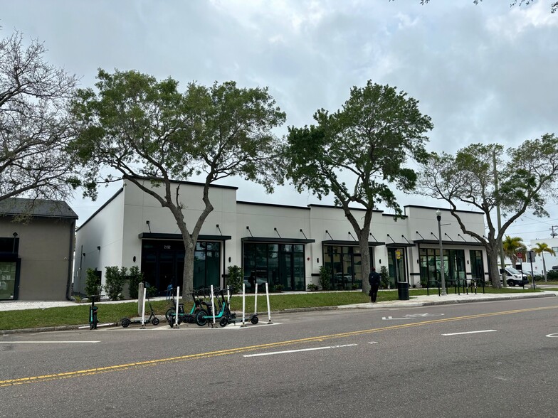 2160 Central Ave, Saint Petersburg, FL for lease - Building Photo - Image 1 of 10