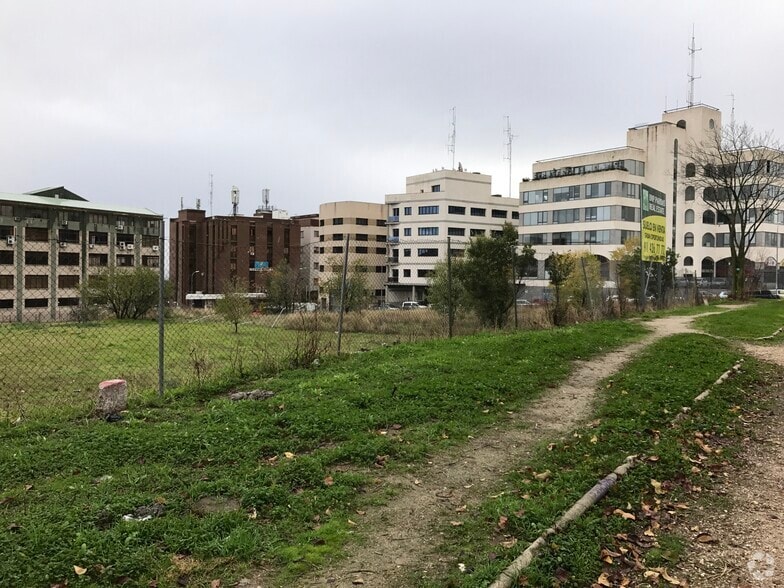 Calle Muguet, 19, Madrid, Madrid for lease - Building Photo - Image 2 of 2