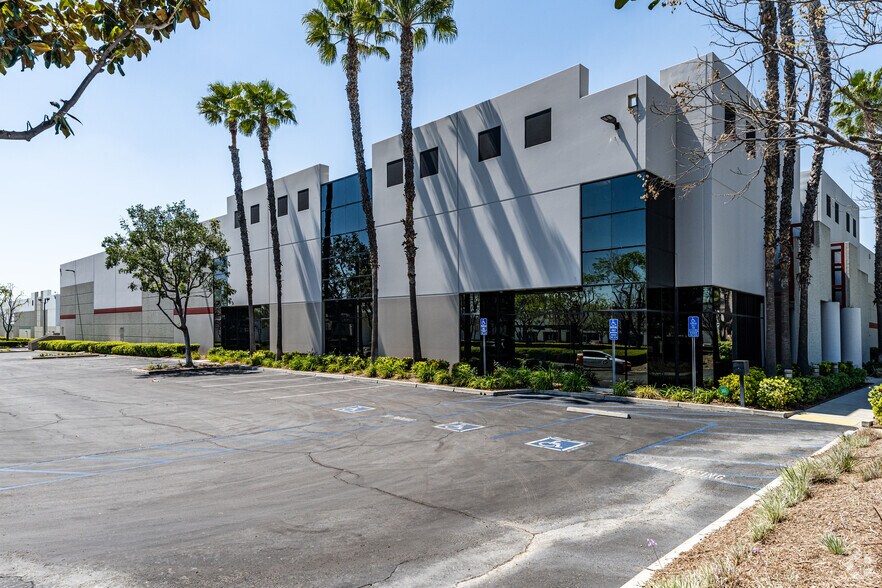 3140 E Jurupa Ave Ontario California 91761 4060 E Jurupa St, Ontario, CA 91761 - California Commerce Center IV