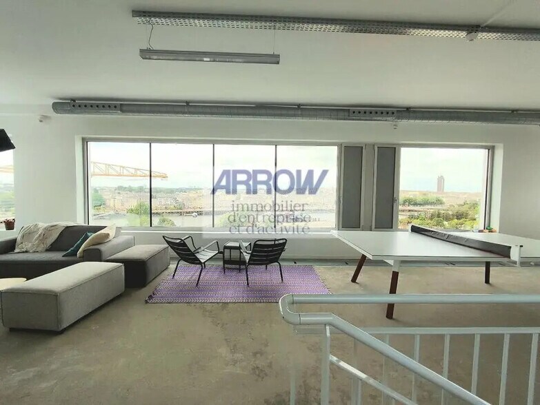 Office in Nantes for lease - Interior Photo - Image 2 of 5