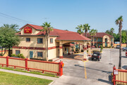 Palace Inn I-10 & John Ralston - Motel