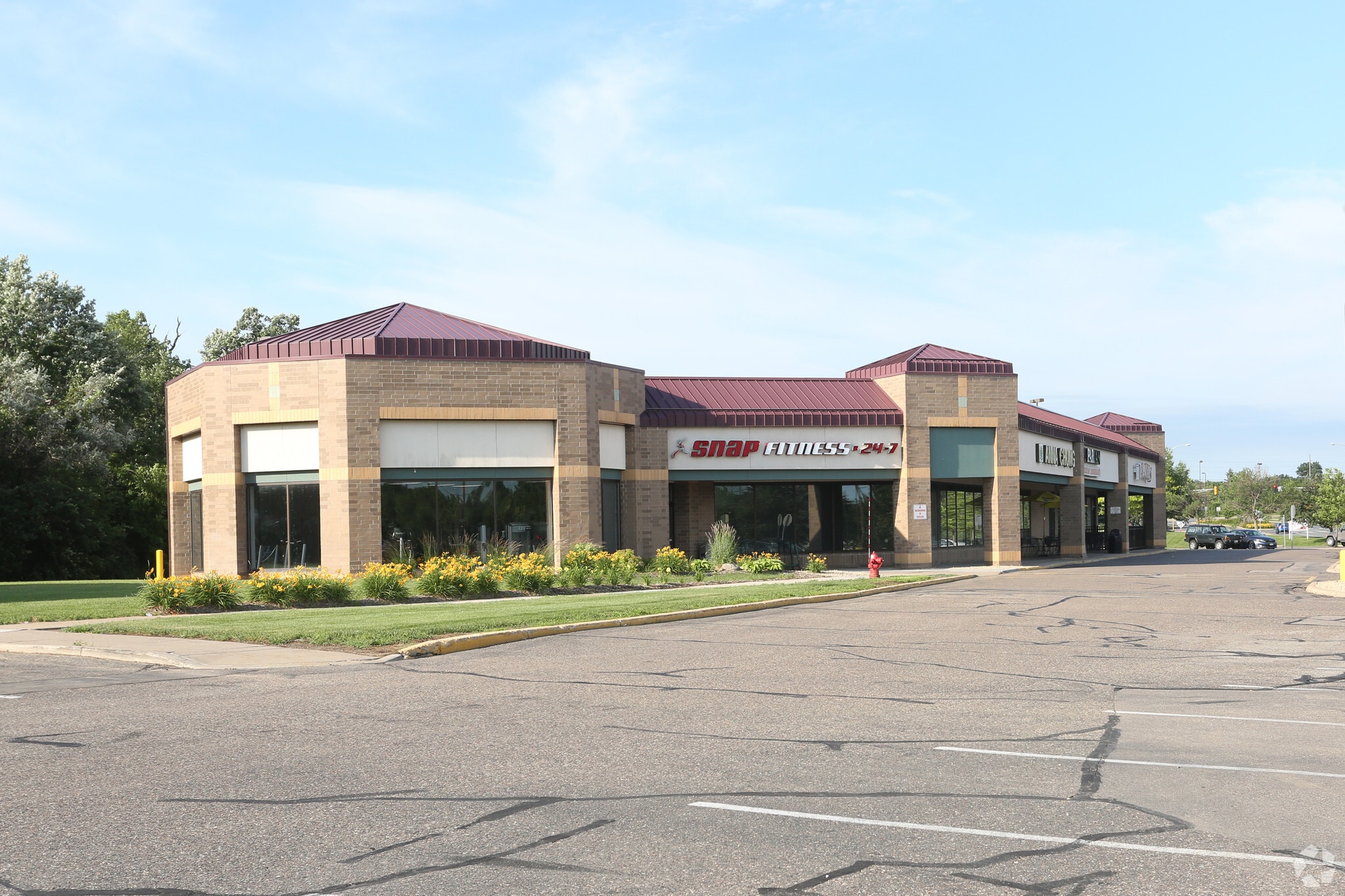 1940-2000 Cliff Lake Rd, Eagan, MN for lease Building Photo- Image 1 of 5