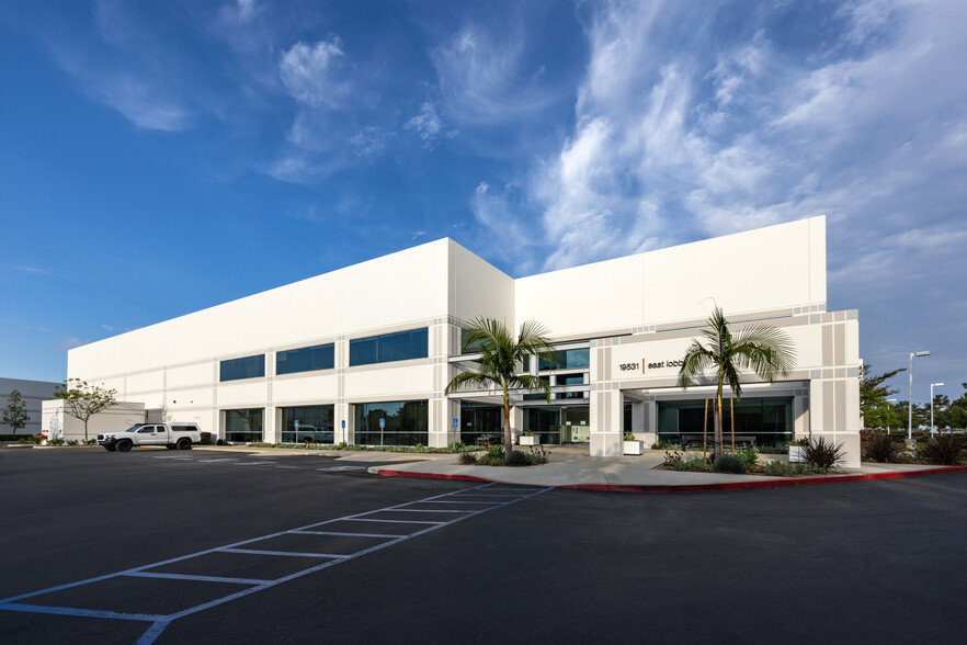 19531 Pauling, Foothill Ranch, CA for lease - Building Photo - Image 1 of 14