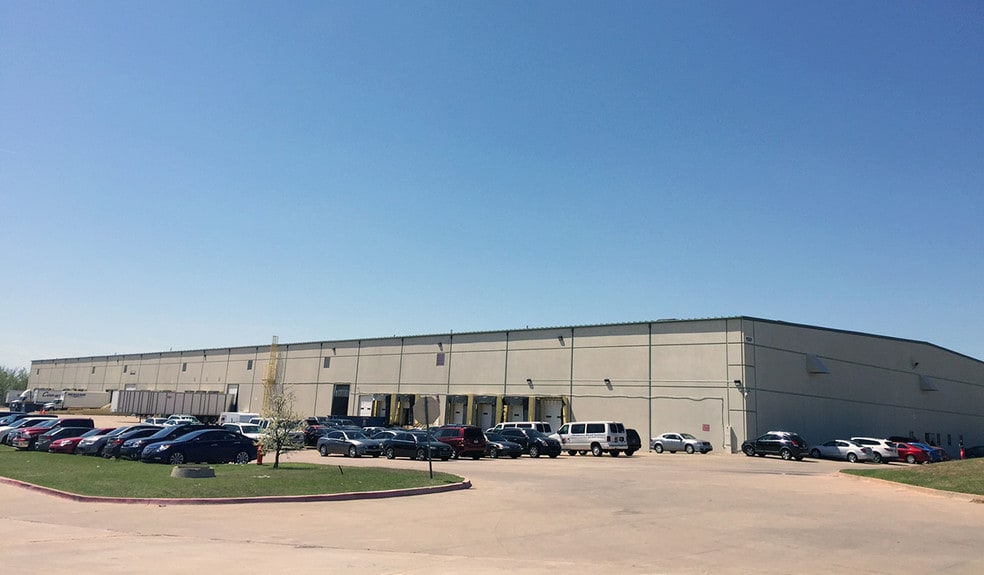 11301 Partnership Dr, Oklahoma City, OK for lease - Building Photo - Image 2 of 5