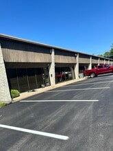526-540 Enterprise Dr, Erlanger, KY for lease Interior Photo- Image 2 of 14
