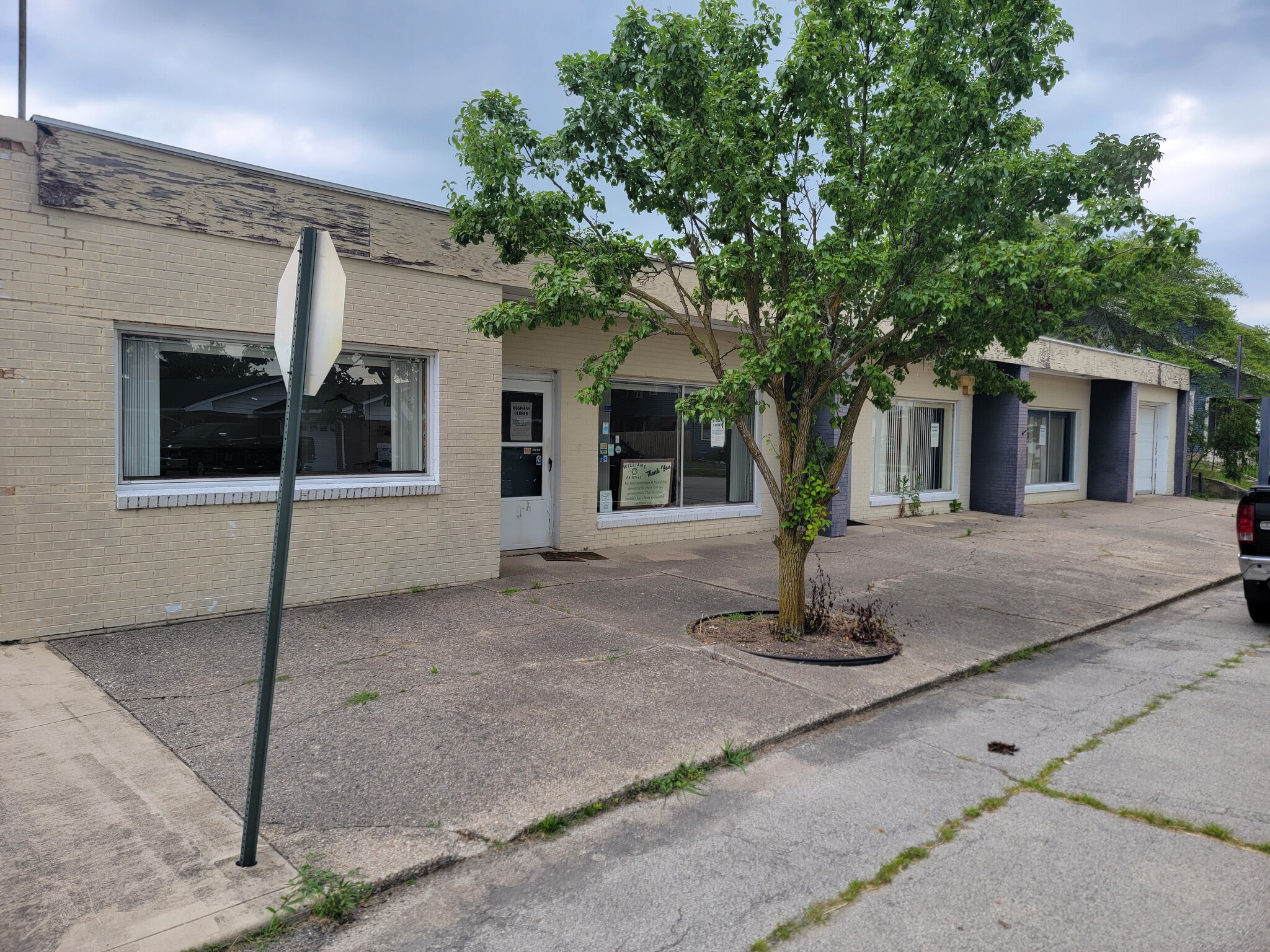 201 E Henry St, Farmland, IN for sale Primary Photo- Image 1 of 1