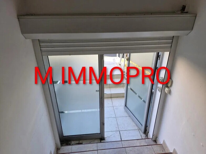 Office in Vallauris for lease - Lobby - Image 1 of 6