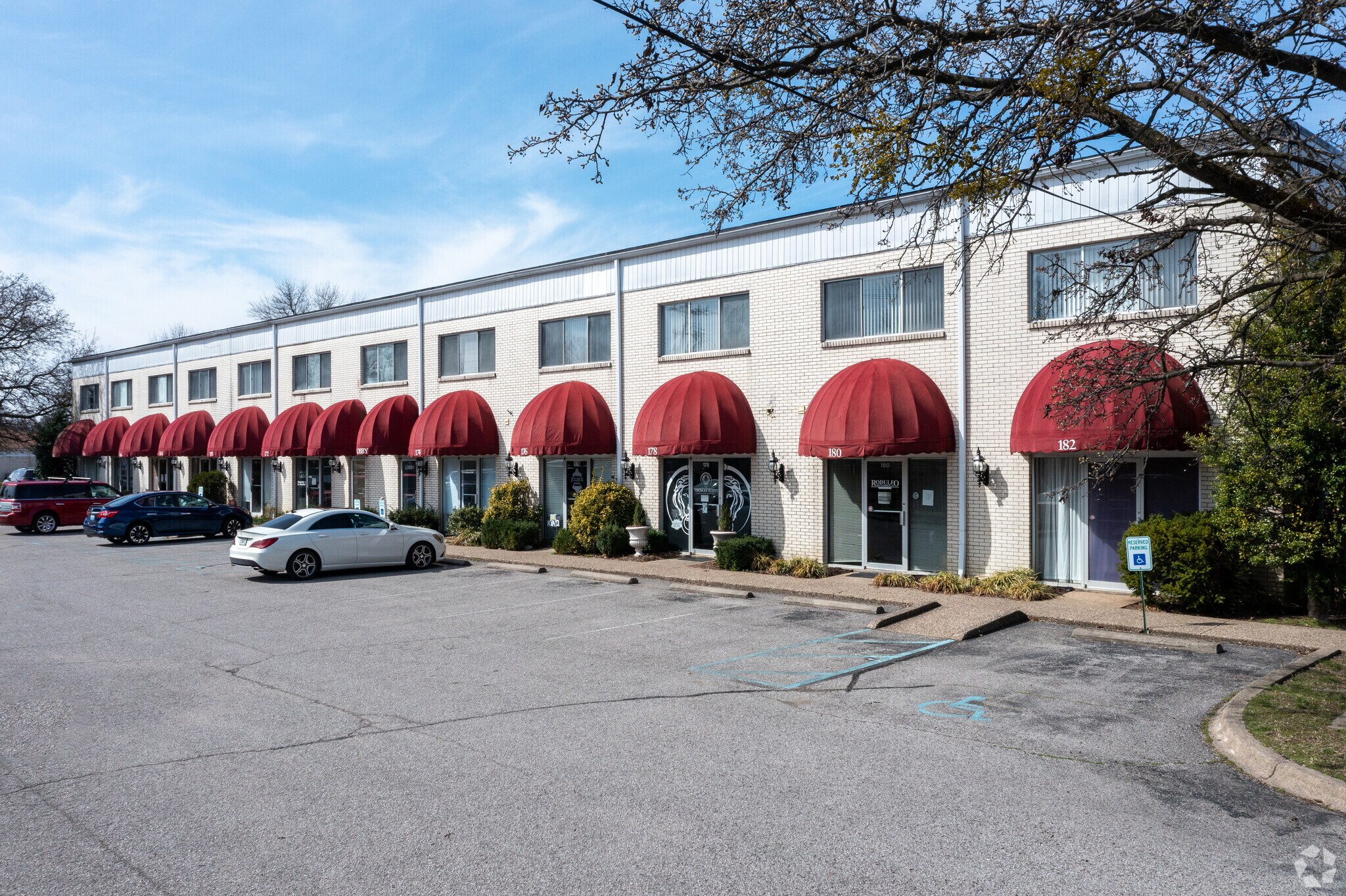 173 Sears Ave, Saint Matthews, KY for sale Building Photo- Image 1 of 1