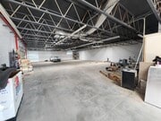 40th St Industrial Warehouse and Auto Storage - Automotive Property