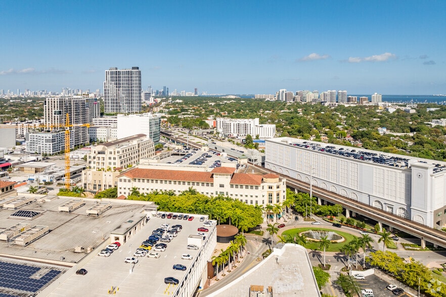 4425 Ponce de Leon Blvd, Coral Gables, FL for lease - Aerial - Image 3 of 3
