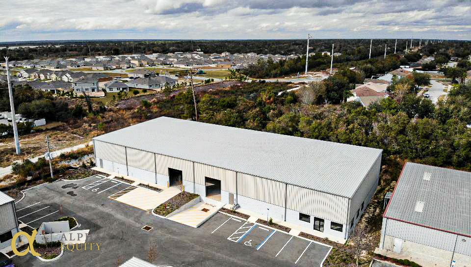 260-278 Springview Commerce Dr, DeBary, FL for lease Building Photo- Image 1 of 25