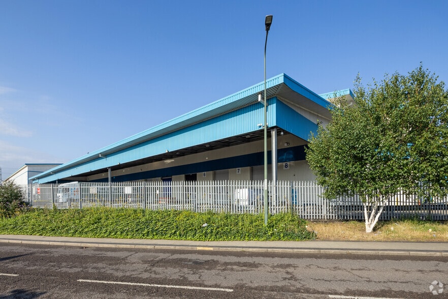 Choats Manner Way, Dagenham for lease - Building Photo - Image 3 of 5