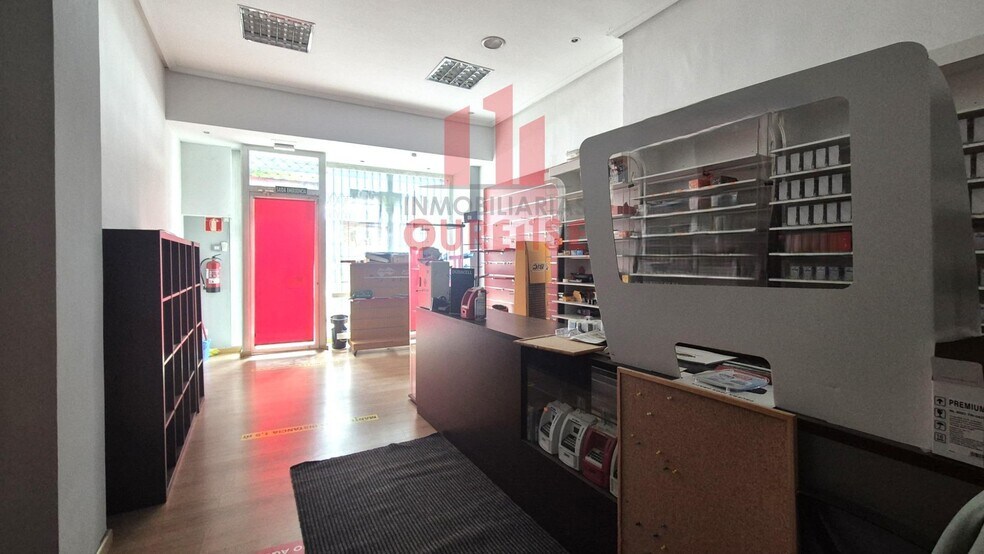 Retail in Ourense, Orense for lease - Building Photo - Image 3 of 10