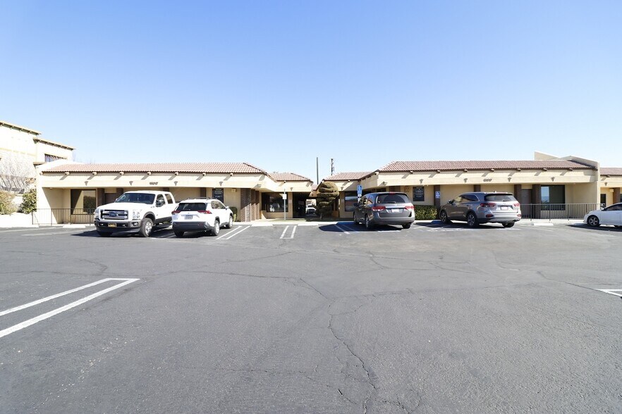 16017 Tuscola Rd, Apple Valley, CA for lease - Building Photo - Image 2 of 23
