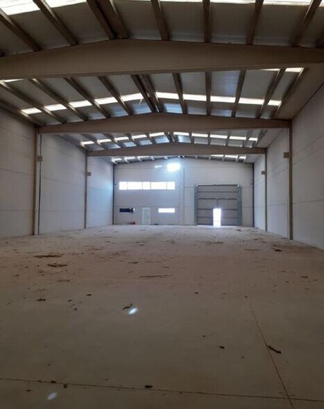 Industrial in La Muela, Zaragoza for sale - Interior Photo - Image 2 of 6