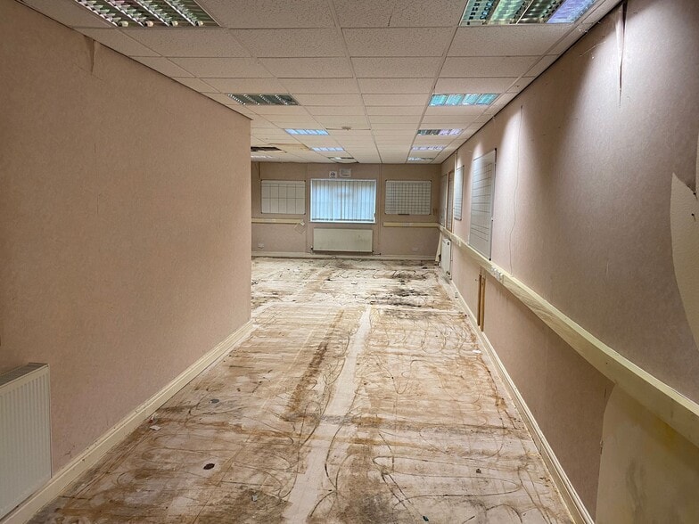 225 Merritts Brook Ln, Birmingham for lease - Interior Photo - Image 2 of 11