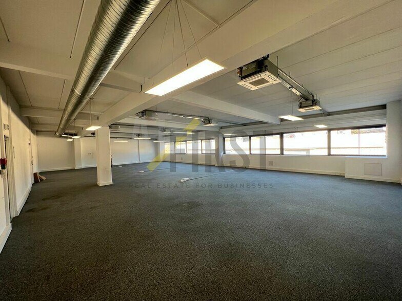 Office in GRASSE for lease - Building Photo - Image 3 of 6