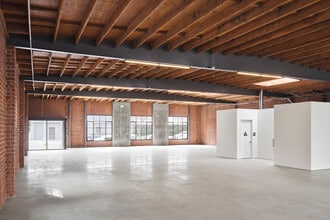 4005 W Jefferson Blvd, Los Angeles, CA for lease Interior Photo- Image 1 of 4