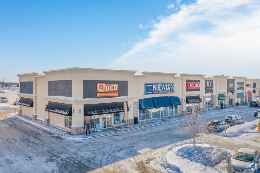 5205 Boul Robert-Bourassa, Laval, QC for lease - Building Photo - Image 3 of 42