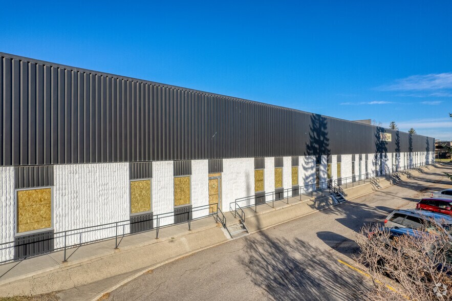 4040-8081 40 St SE, Calgary, AB for lease - Primary Photo - Image 1 of 6