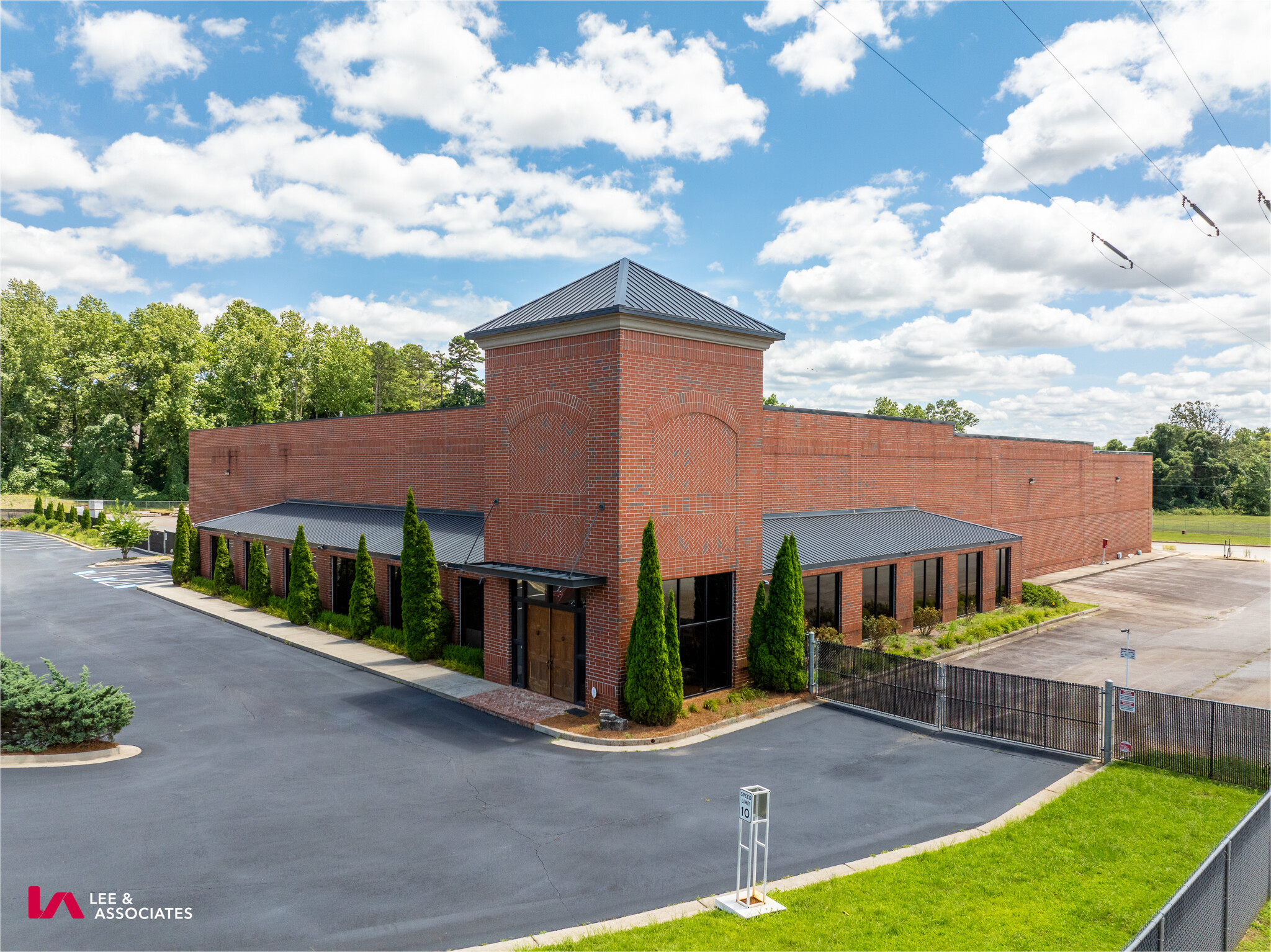 498 Tuggle Greer Dr, Buford, GA for lease Building Photo- Image 1 of 19