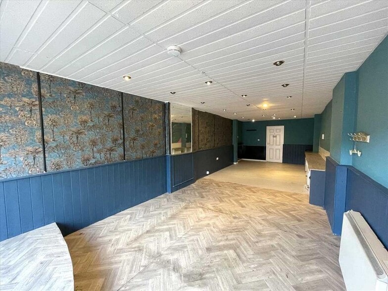 119 Mary St, Scunthorpe for lease - Interior Photo - Image 2 of 4