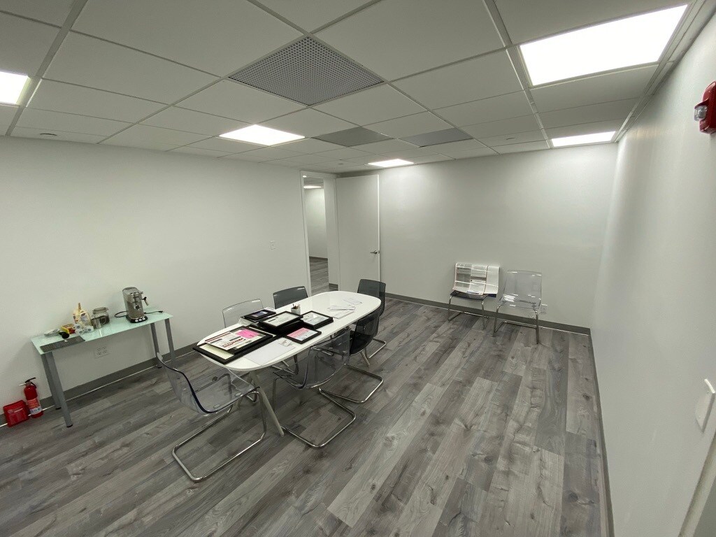 2655 Le Jeune Rd, Coral Gables, FL 33134 Gables International Plaza