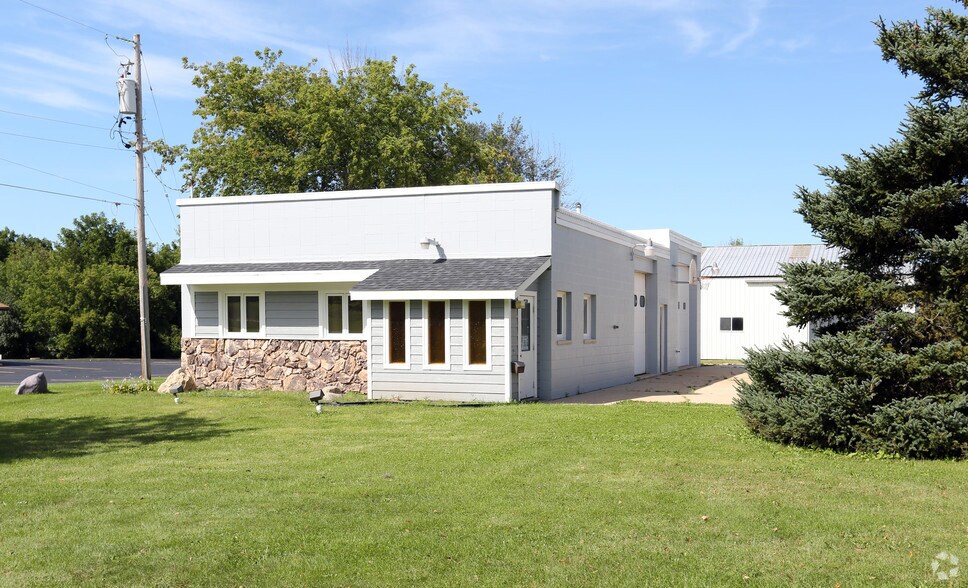 N120W15916 Freistadt Rd, Germantown, WI 53022