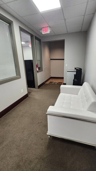 1470 First Colony Blvd, Sugar Land, TX for lease - Building Photo - Image 2 of 9