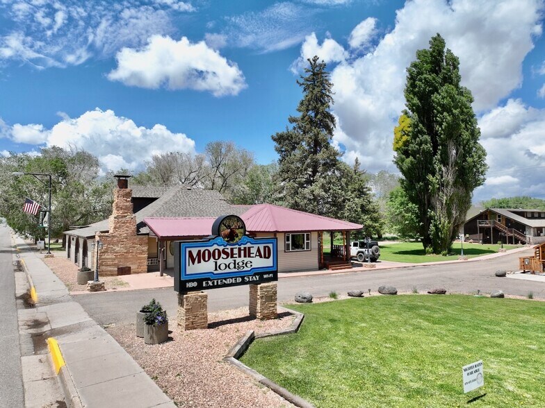 856 E Main St, Rangely, CO 81648 Moosehead Lodge