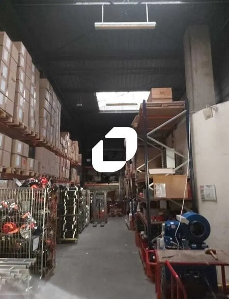 Office in Bordeaux for lease - Interior Photo - Image 2 of 13