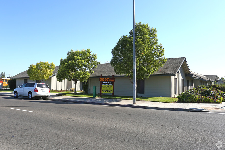 3097 Willow Ave, Clovis, CA for lease - Building Photo - Image 3 of 4