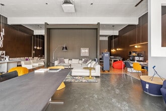 1435 9th Ave SE, Calgary, AB for sale Interior Photo- Image 1 of 10