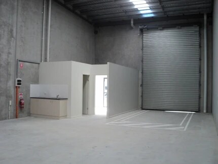 55-57 Commerce Cct, Yatala for lease Interior Photo- Image 1 of 3