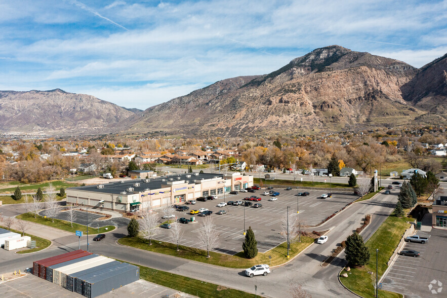 585 N Washington Blvd, Harrisville, UT for lease - Building Photo - Image 1 of 1