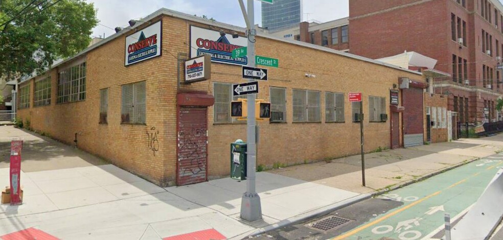 3905 Crescent St, Long Island City, NY for lease - Building Photo - Image 1 of 1