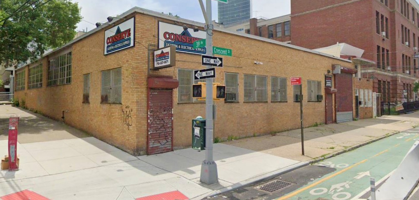 3905 Crescent St, Long Island City, NY for lease Building Photo- Image 1 of 2