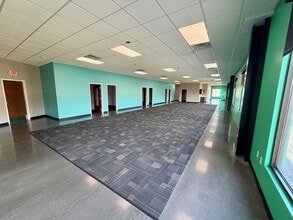 2701 SE J St, Bentonville, AR for lease Interior Photo- Image 2 of 7