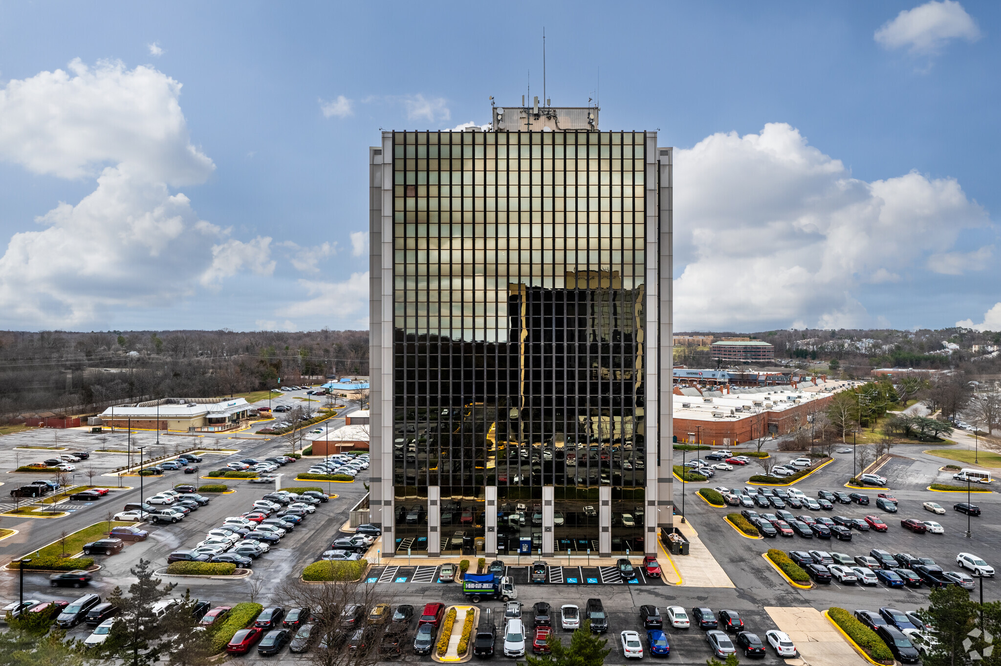 7500 Greenway Center Dr, Greenbelt, MD for lease Building Photo- Image 1 of 49