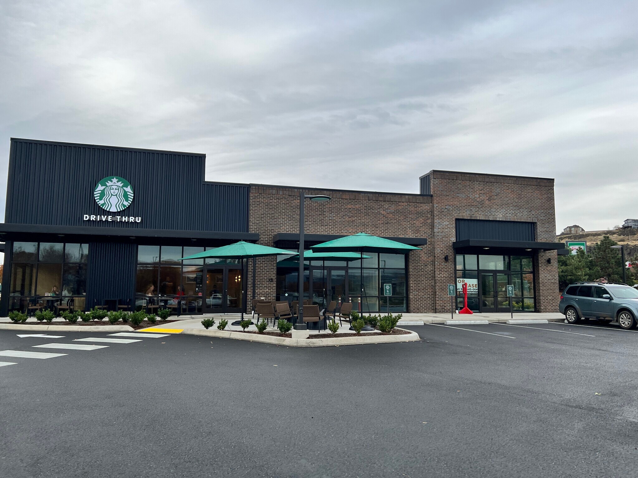 380 Lone Pine Blvd, The Dalles, OR for lease Building Photo- Image 1 of 10