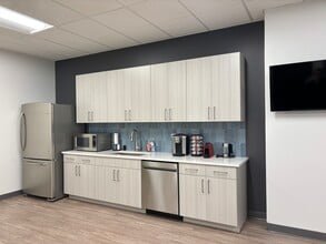 5440 N Cumberland Ave, Chicago, IL for lease Interior Photo- Image 2 of 5