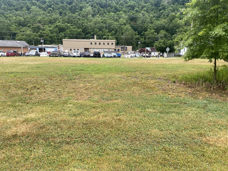 Easterly Side of Mt. deChantal Road, Wheeling, WV for sale - Building Photo - Image 3 of 5