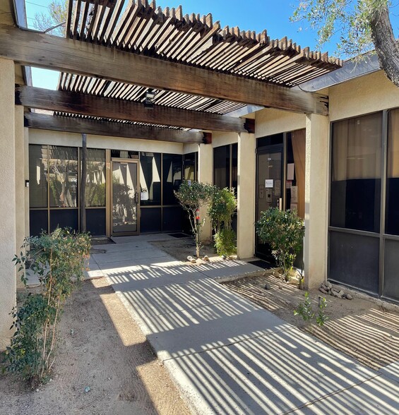 309 E Mountain View St, Barstow, CA for lease - Building Photo - Image 3 of 4