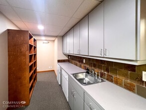 700 NW Hill St, Bend, OR for lease Interior Photo- Image 2 of 6