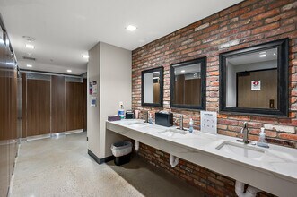 43750 Garfield Rd, Clinton Township, MI for lease Interior Photo- Image 2 of 13