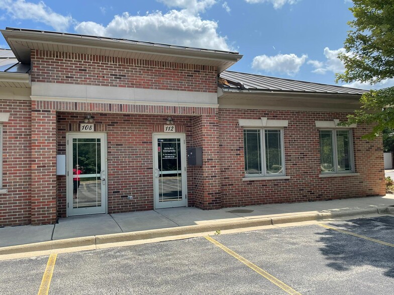 896 S Frontenac St, Aurora, IL for lease - Building Photo - Image 1 of 15