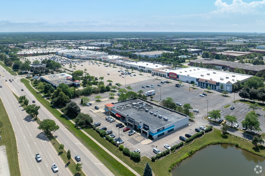 445-567 E Townline Rd, Vernon Hills, IL for lease - Aerial - Image 2 of 6