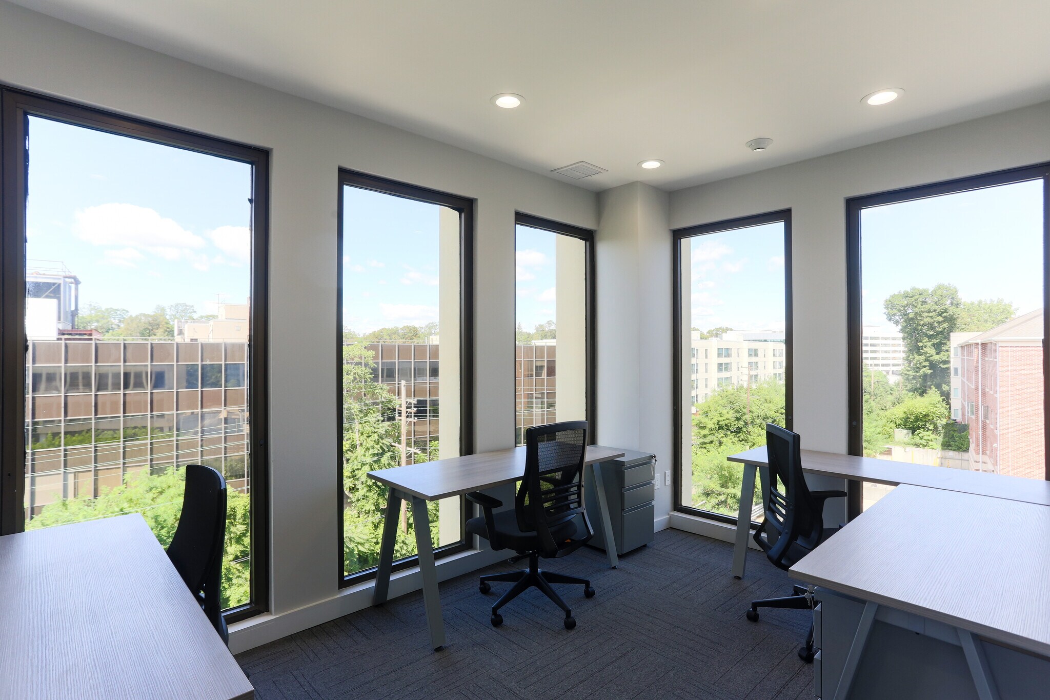 185 Great Neck Rd, Great Neck, NY for lease Interior Photo- Image 1 of 8